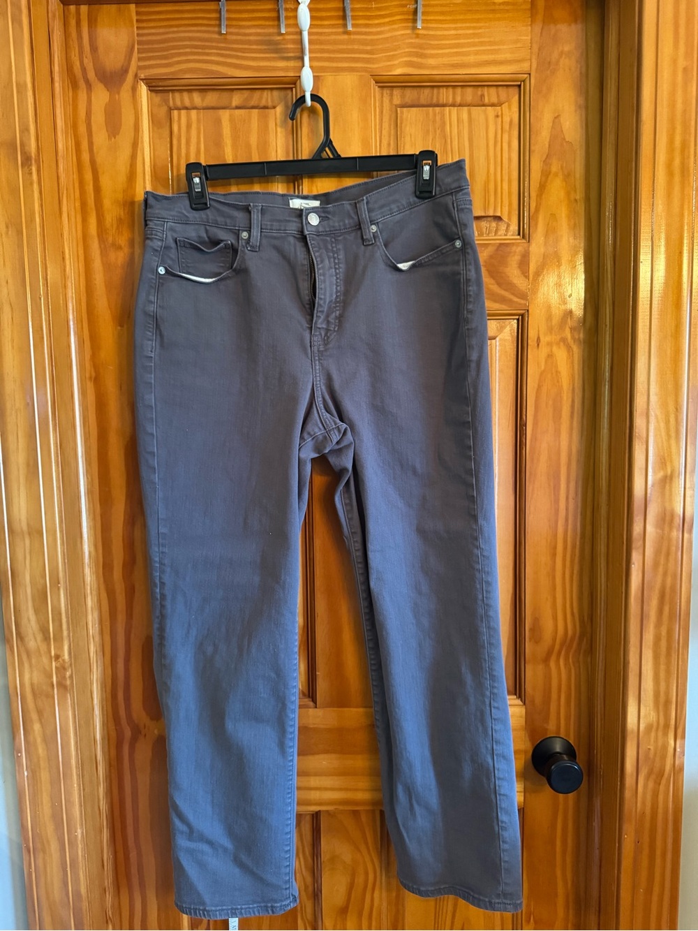 Maurice’s Women’s Gray high rise Straight-Leg Jeans